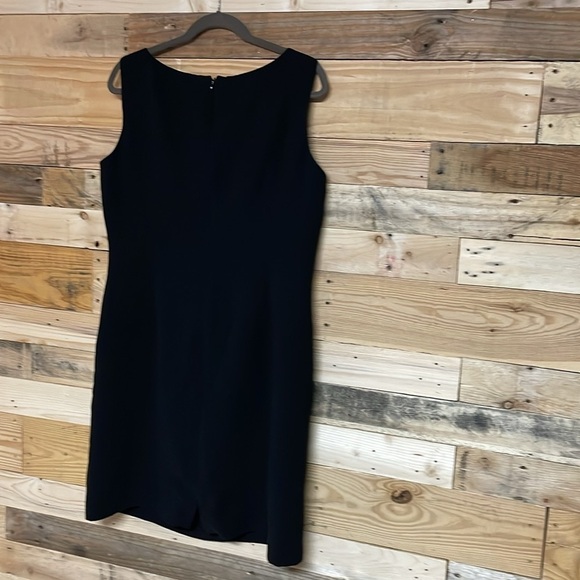 Tahari Arthur S. Levine size 12 sleeveless black form fitted midi pencil dress - Picture 6 of 6